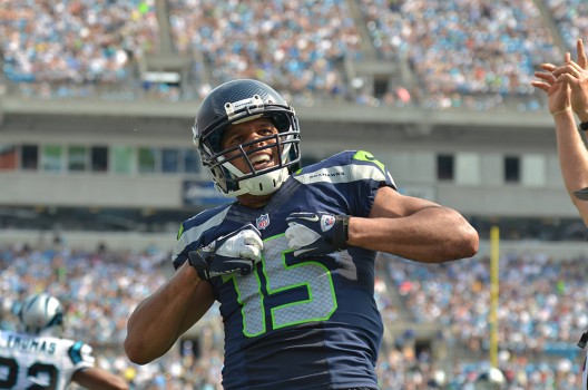 Jermaine Kearse sendet nach seinem Game Winner 2013 per Superman-Pose Grüße an Cam Newton und die Carolina Panthers. (Bild: imago/ZUMA Press)